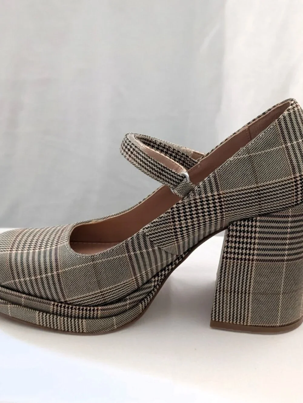 Steve Madden Plaid Mary Jane Platform Pump in Beige Size 7